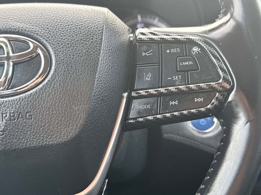 Used 2022 Toyota Highlander LE image 20