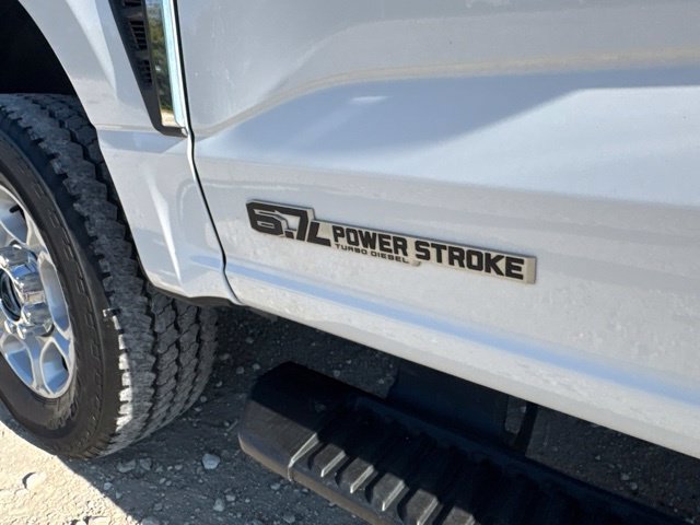 Used 2025 Ford F250 XLT w/ FX4 Off-Road Package AWD/4WD image 9