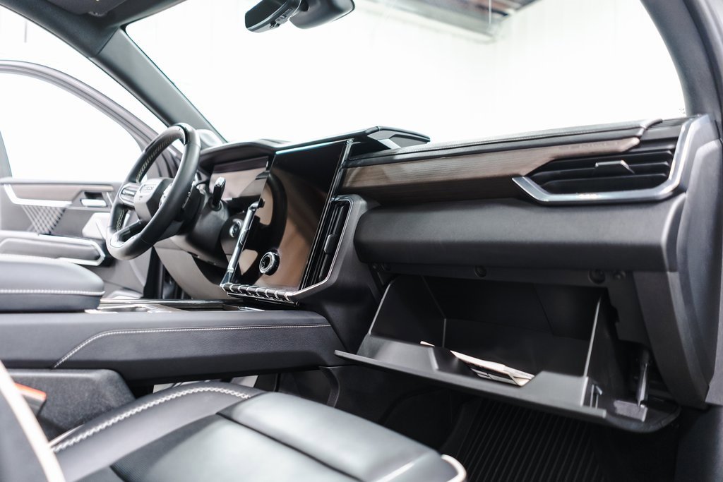 Used 2024 GMC Acadia Denali image 40