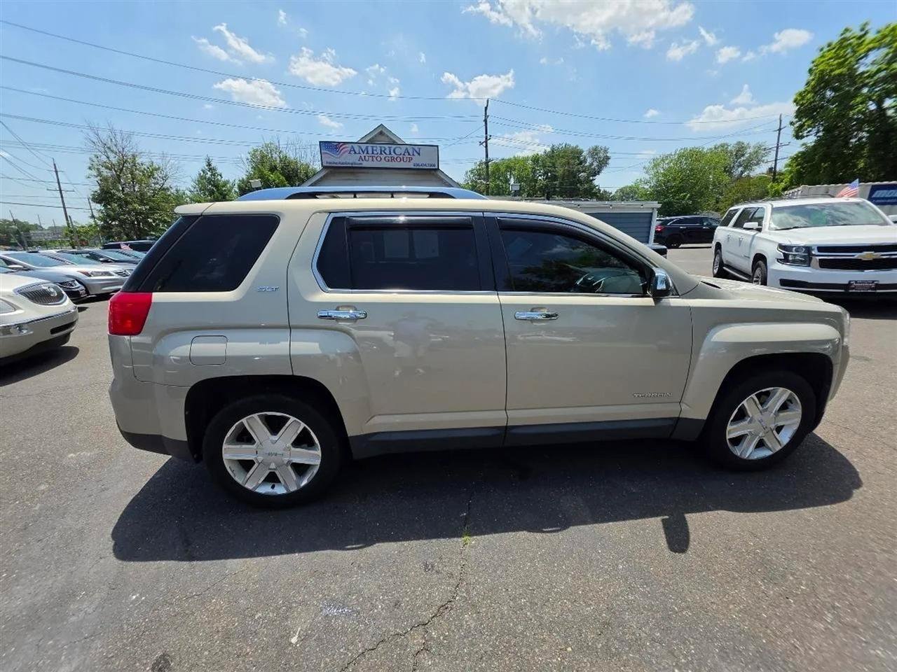 Used 2011 GMC Terrain SLT w/ Cargo Package AWD/4WD image 7