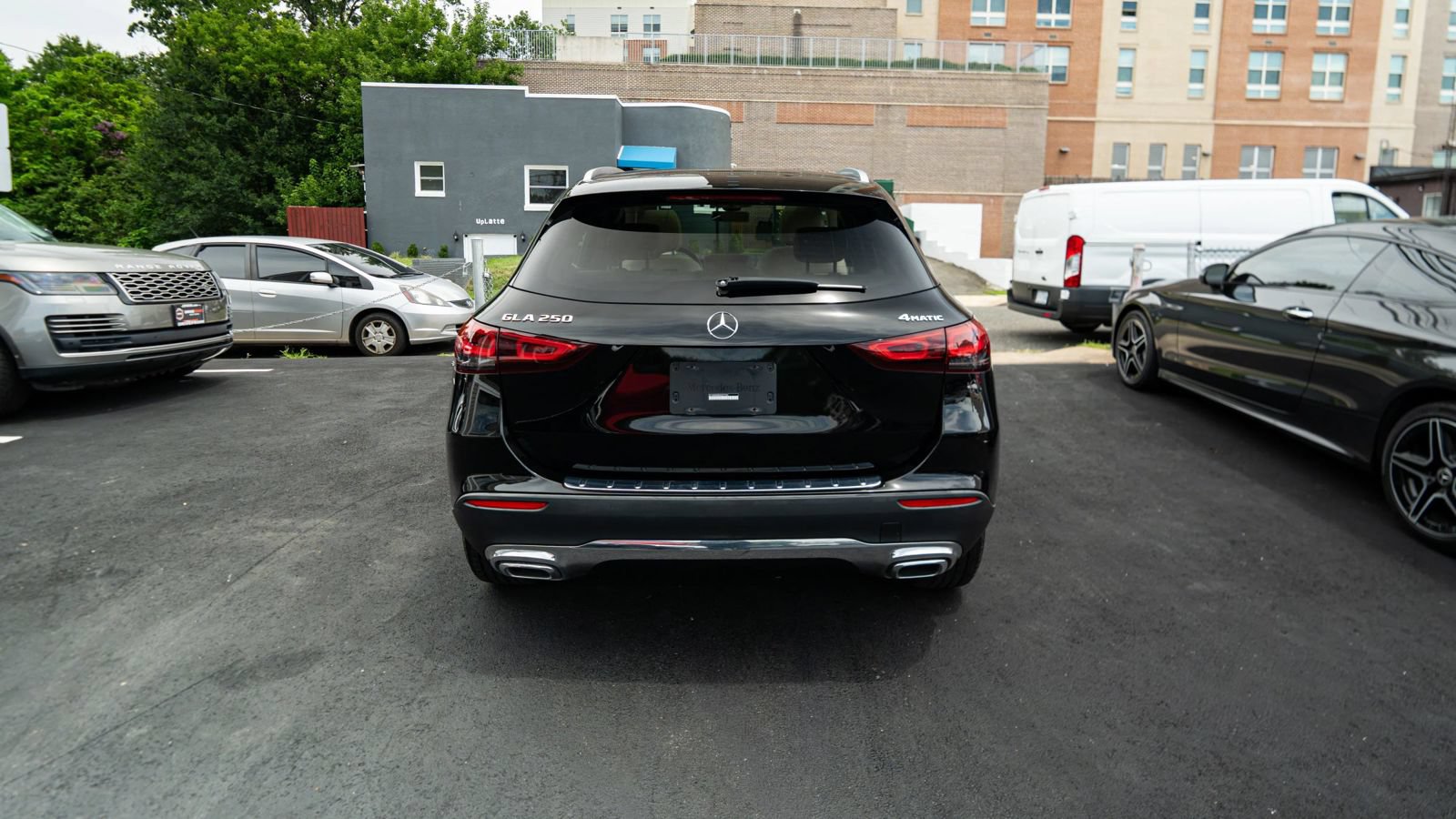 Used 2022 Mercedes-Benz GLA 250 4MATIC w/ Premium Package Lite image 4