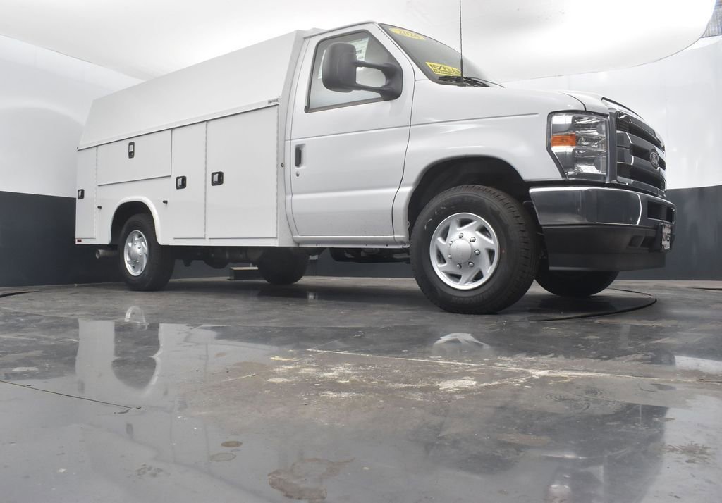 New 2026 Ford E-350 and Econoline 350 XL w/ Power Equipment Group image 52