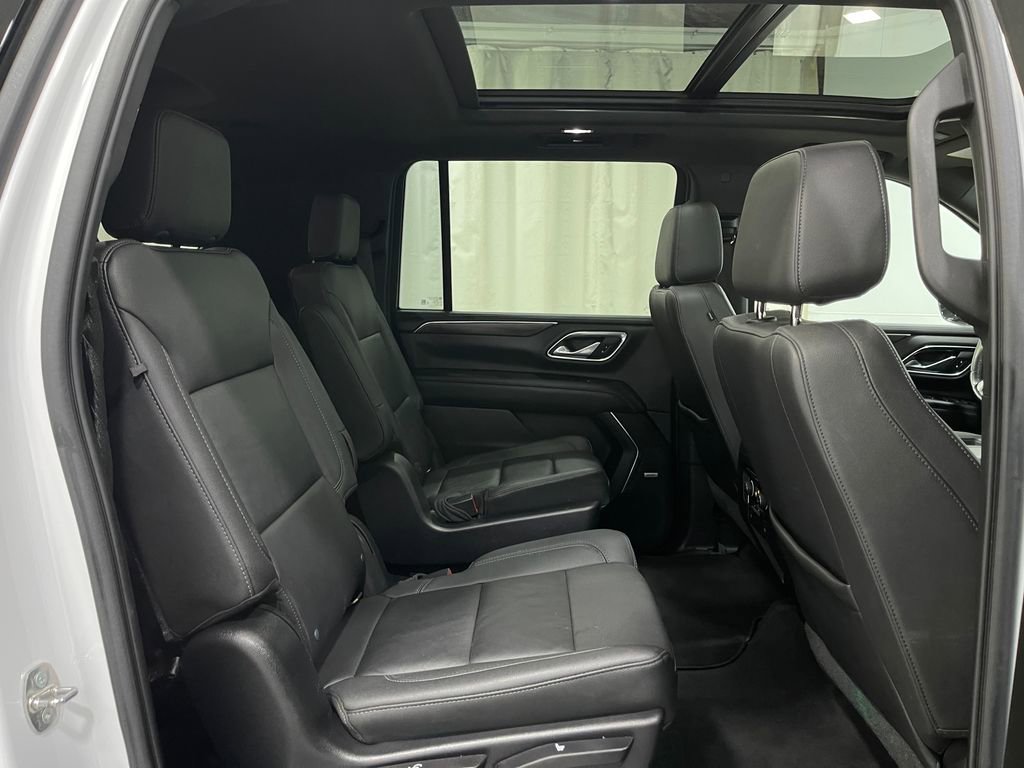 Used 2021 Chevrolet Suburban LT image 33