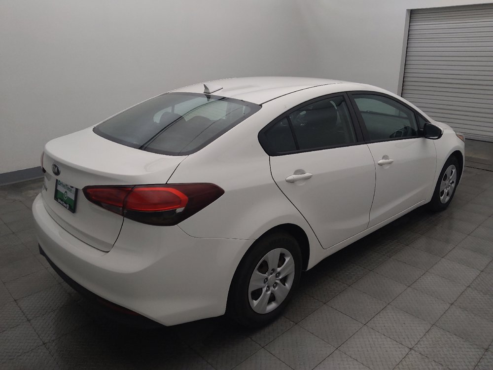 Used 2017 Kia Forte LX FWD image 9