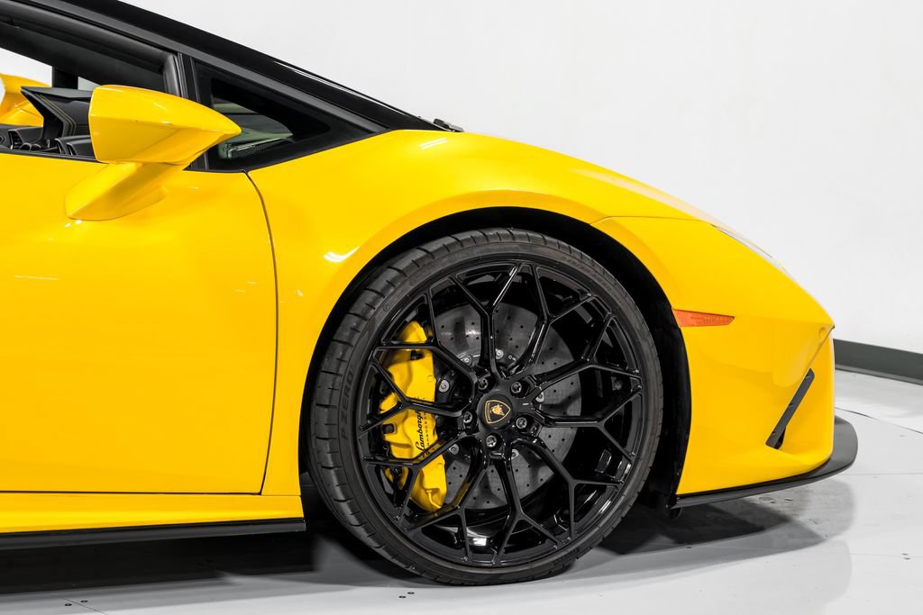Used 2022 Lamborghini Huracan EVO RWD image 52