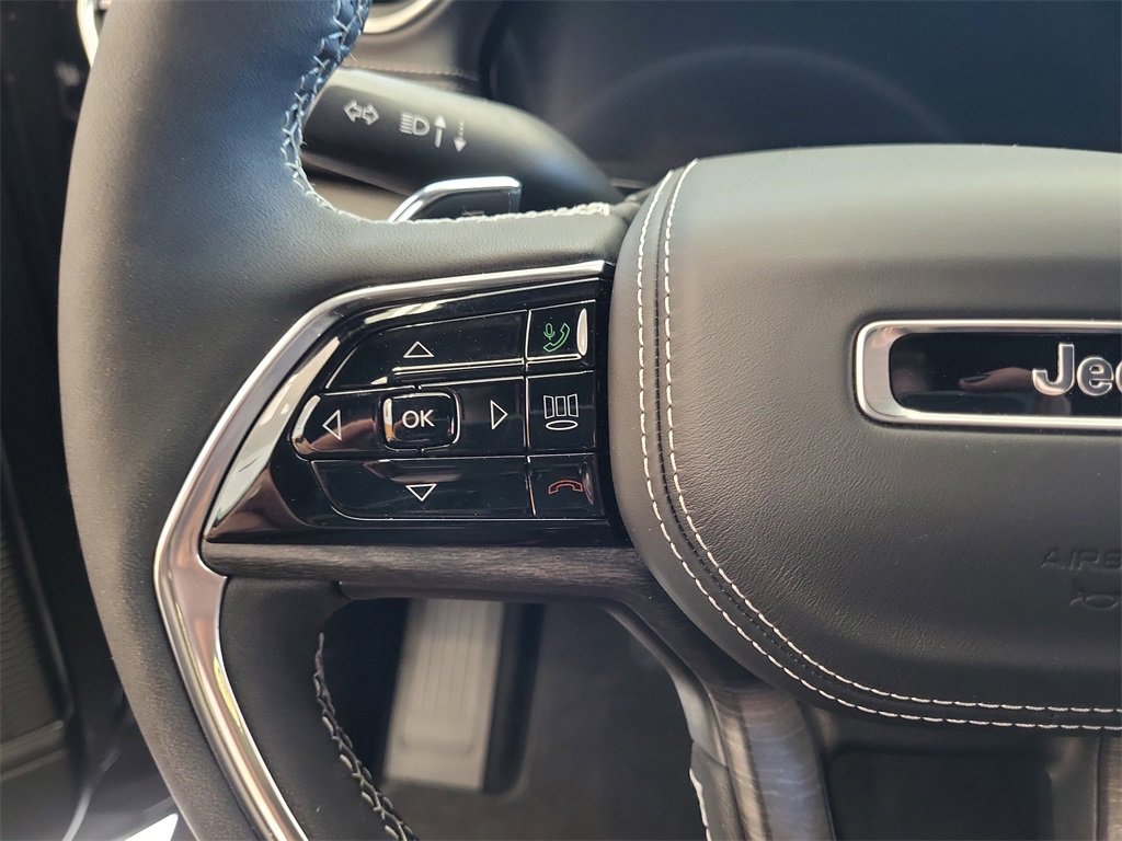 New 2025 Jeep Grand Cherokee Overland w/ Trailer Tow Package image 11