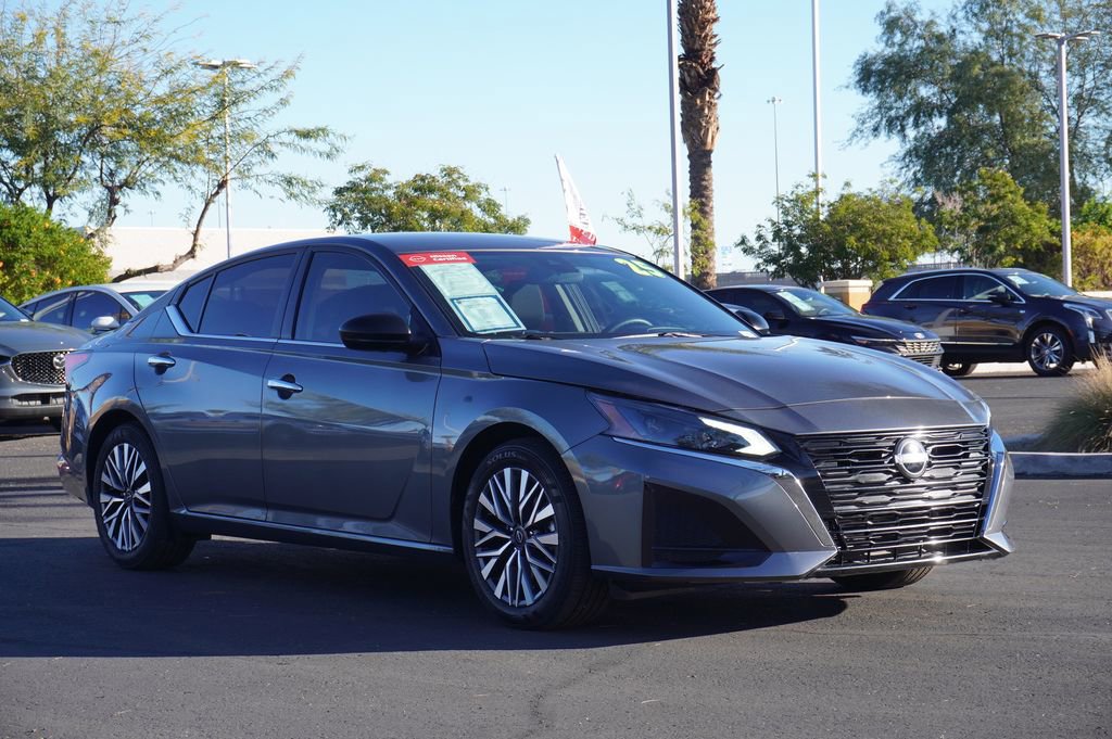 Certified 2025 Nissan Altima 2.5 SV image 4