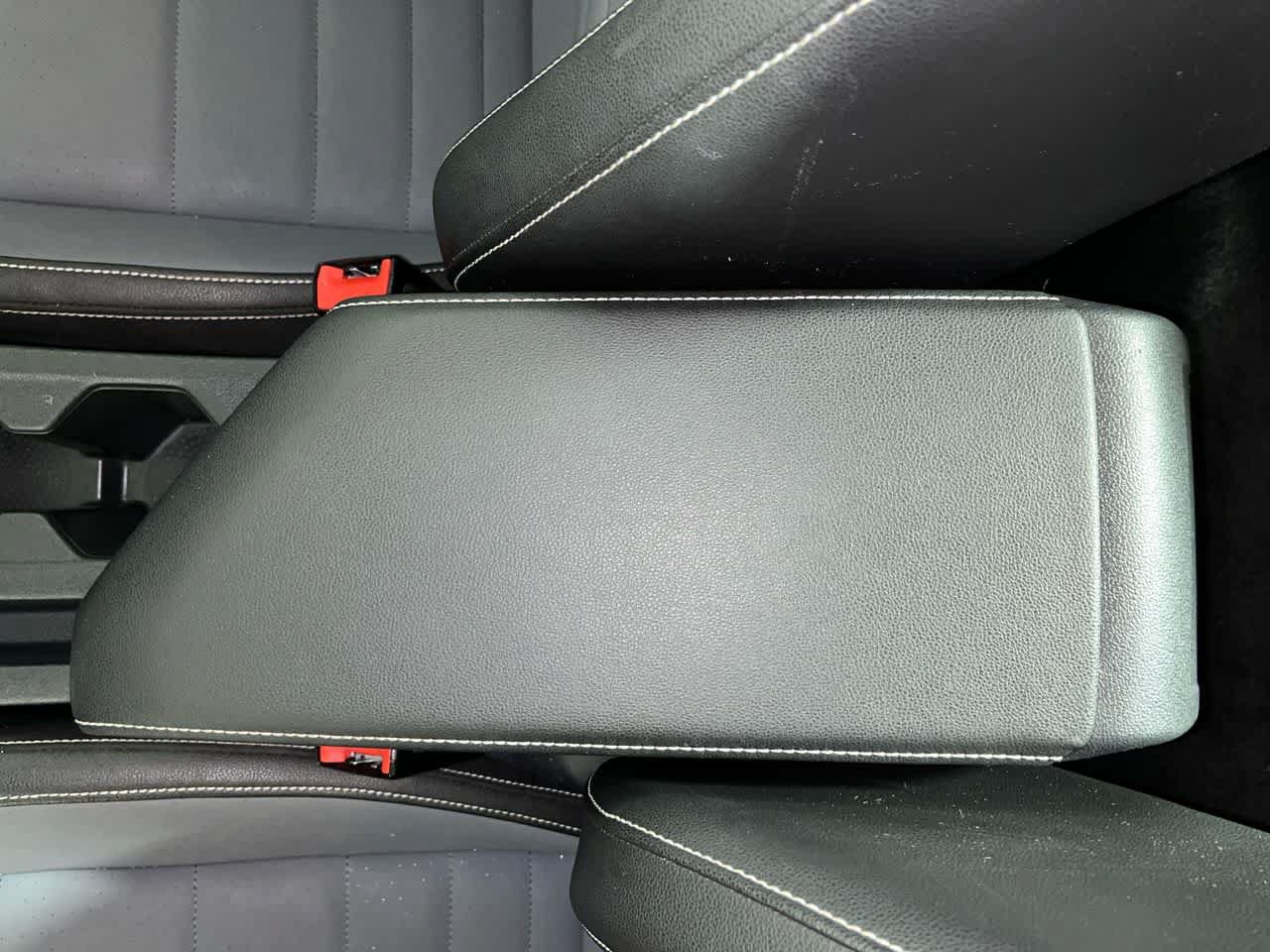 Used 2025 Volkswagen Jetta SE FWD image 23