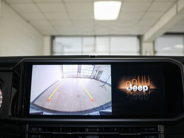 Certified 2025 Jeep Wrangler Sahara w/ Safety Group image 14