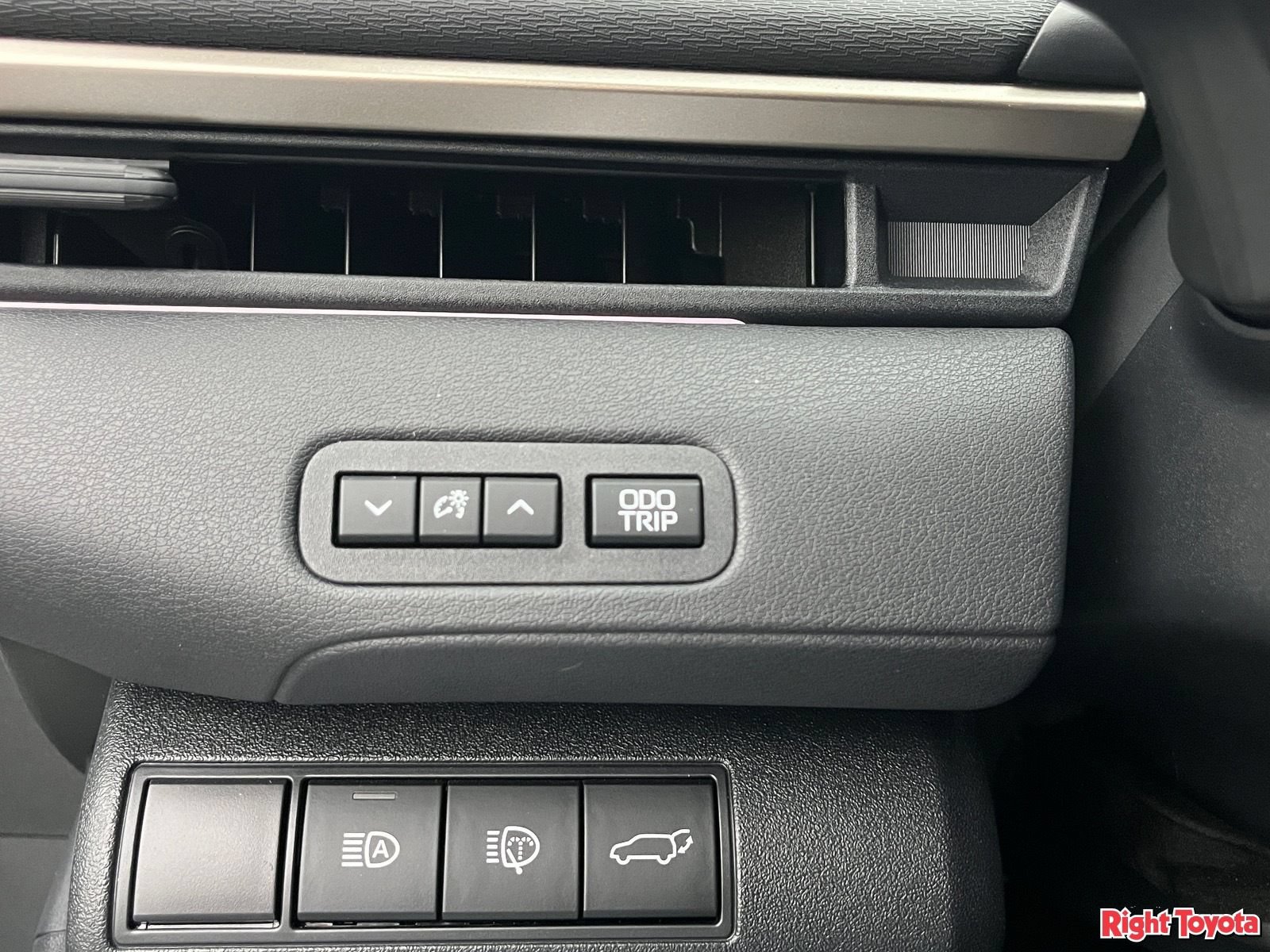 Certified 2026 Toyota bZ FWD image 32