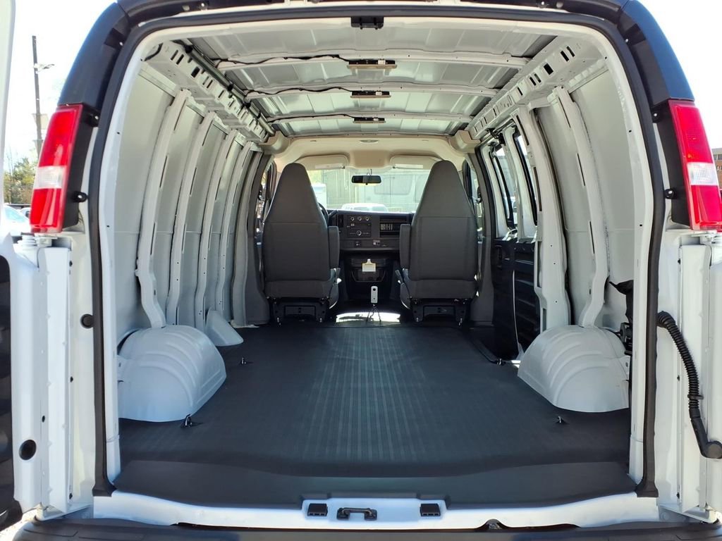 New 2026 Chevrolet Express 2500 w/ Driver Convenience Package RWD image 8