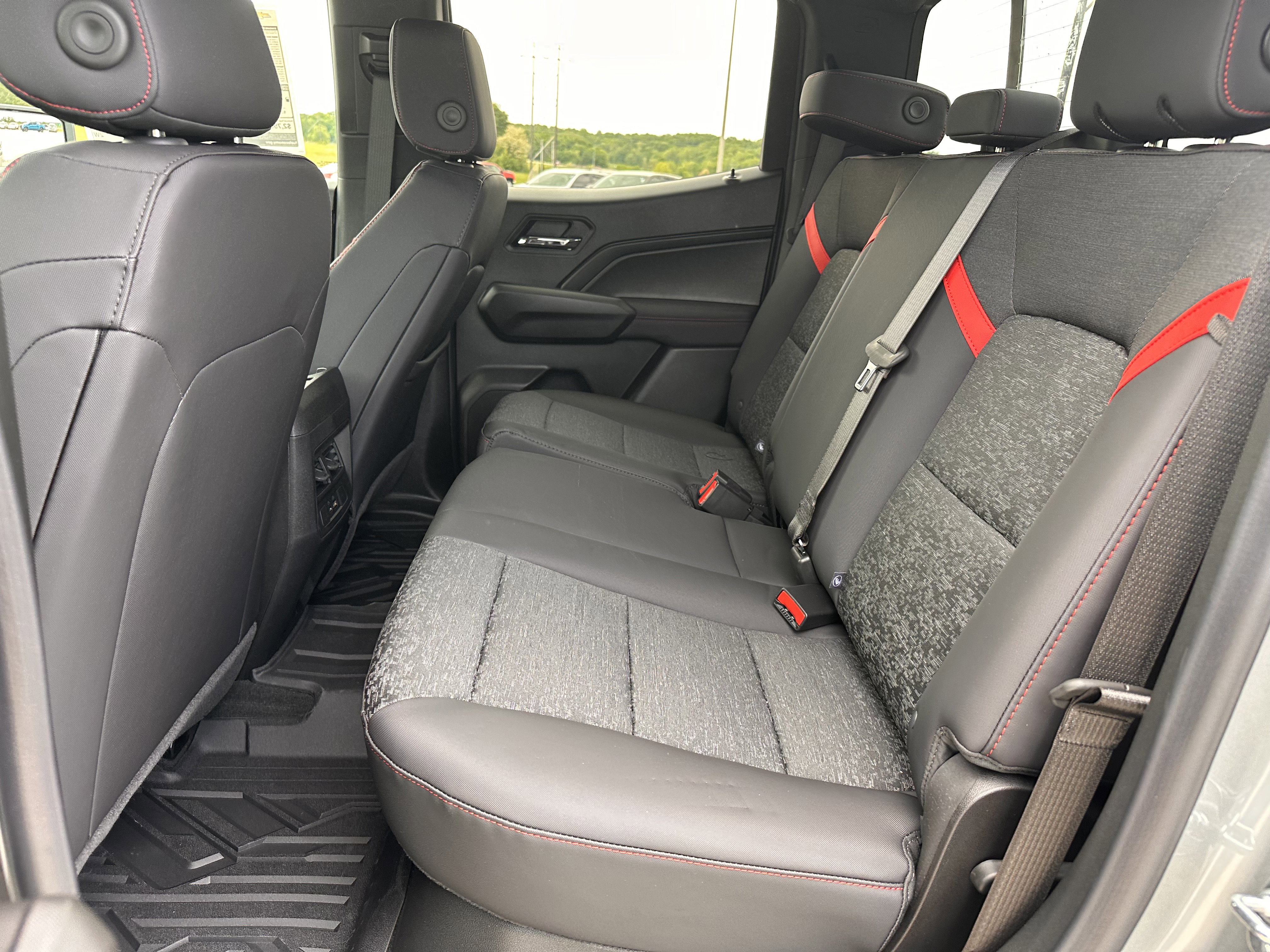 New 2025 Chevrolet Colorado Z71 image 30