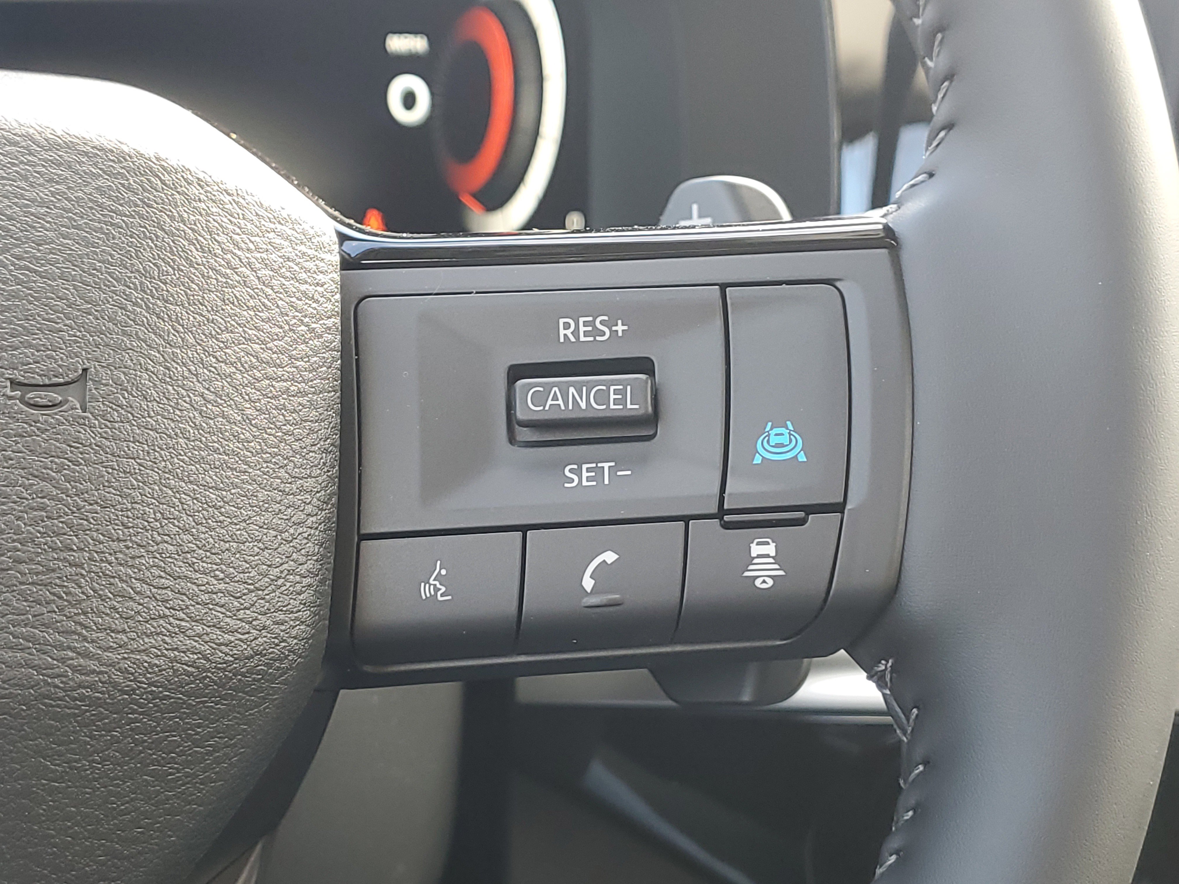 New 2026 Nissan Pathfinder Platinum image 14