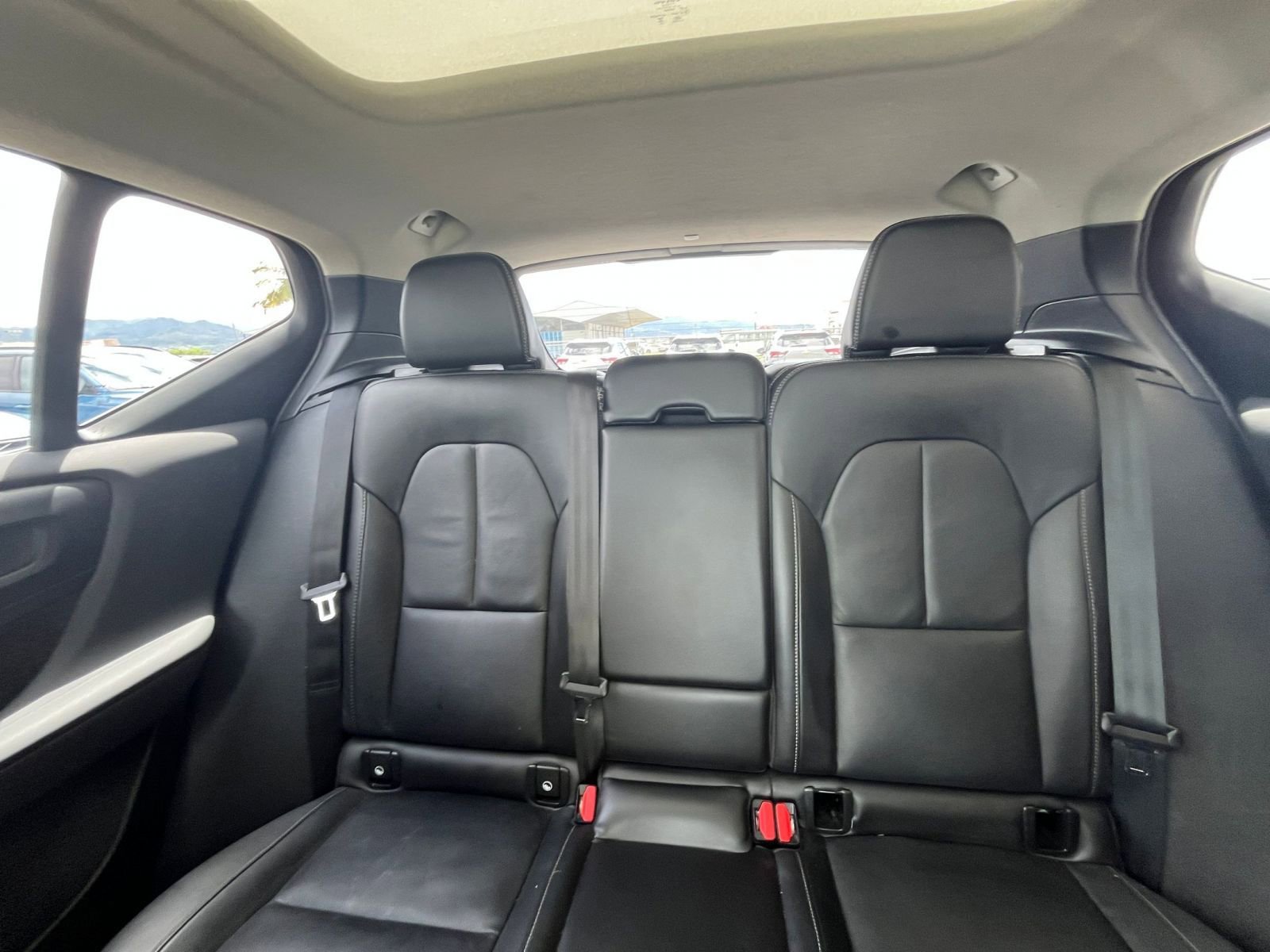 Used 2024 Volvo XC40 B5 Core AWD/4WD image 41