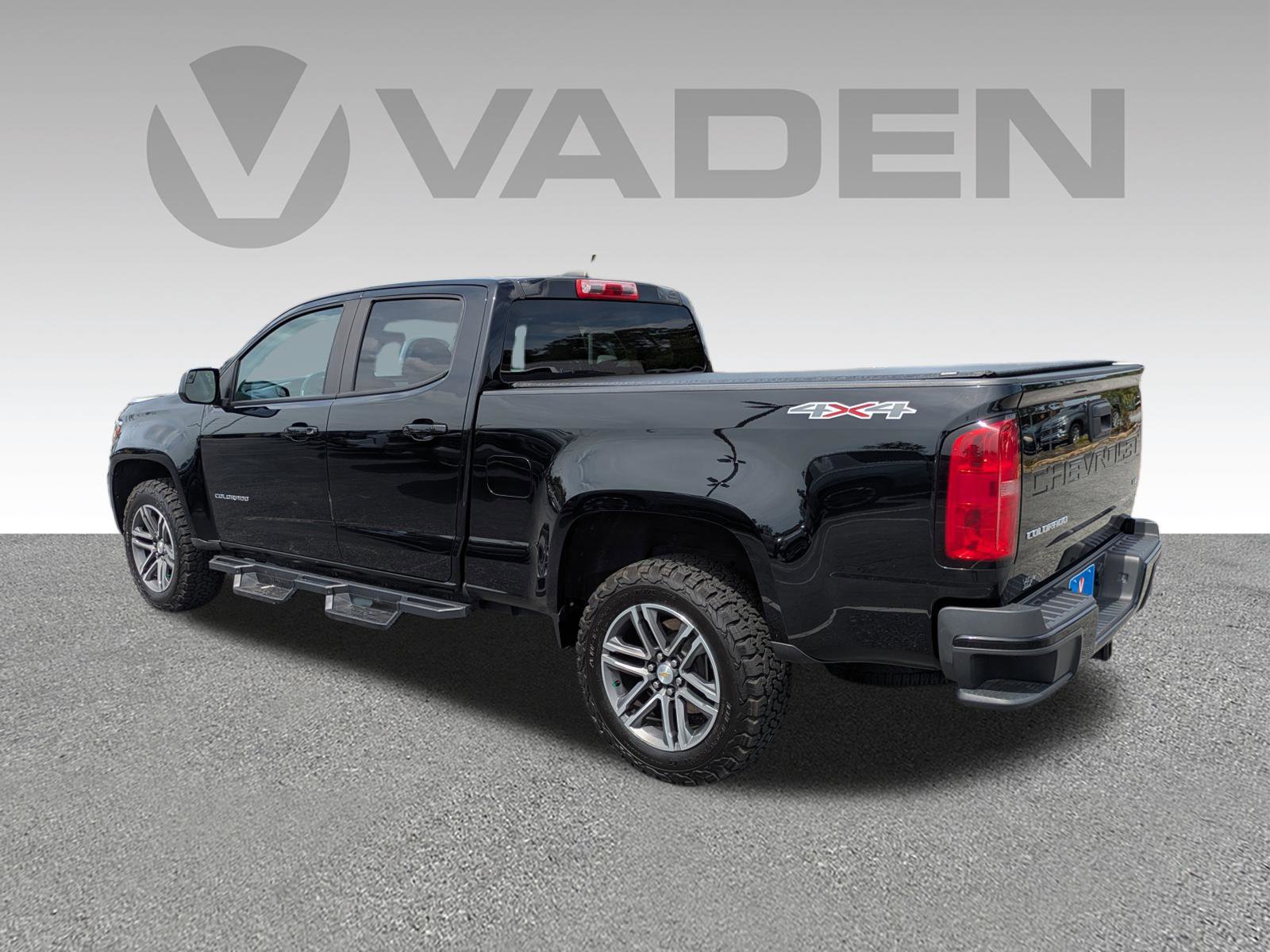 Used 2021 Chevrolet Colorado W/T w/ Custom Special Edition image 23