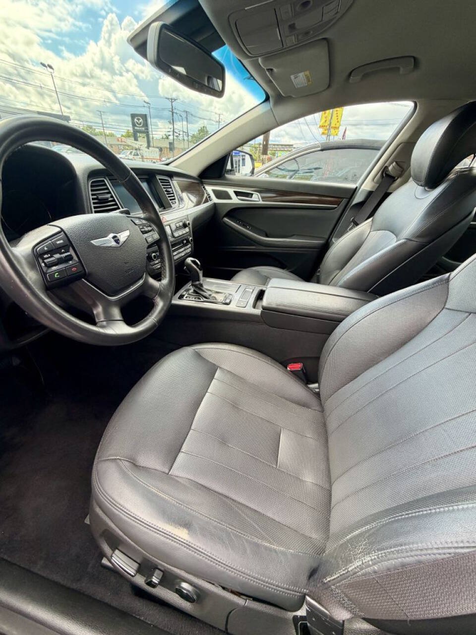 Used 2016 Hyundai Genesis 3.8 RWD image 9