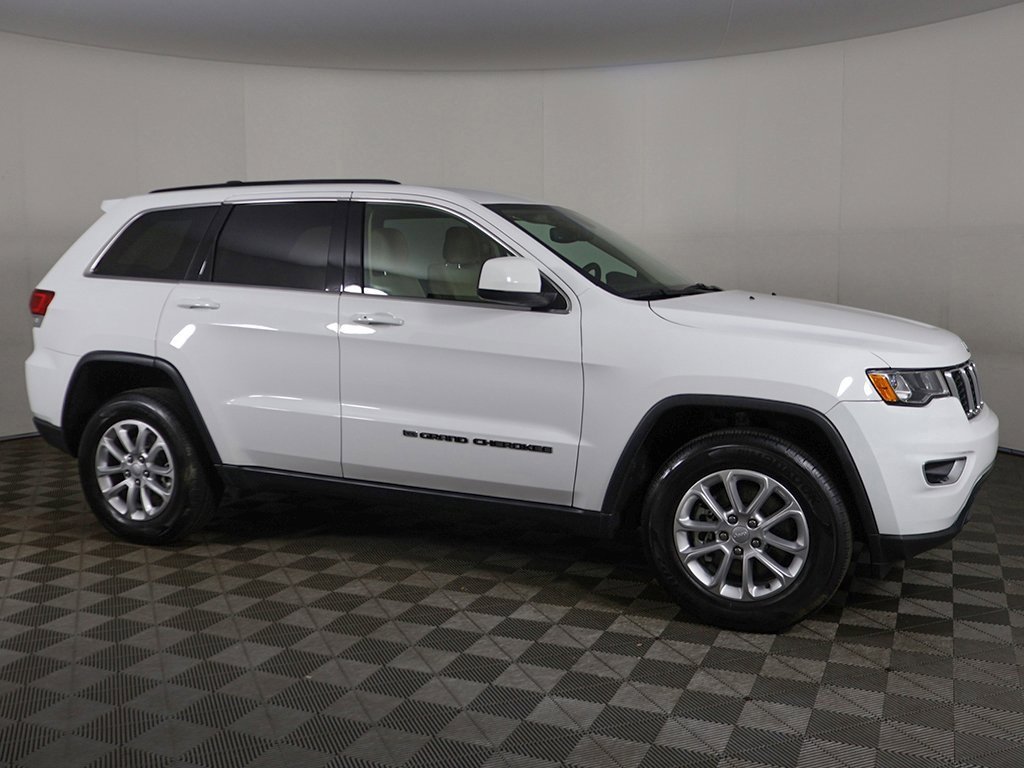Used 2022 Jeep Grand Cherokee Laredo E image 16