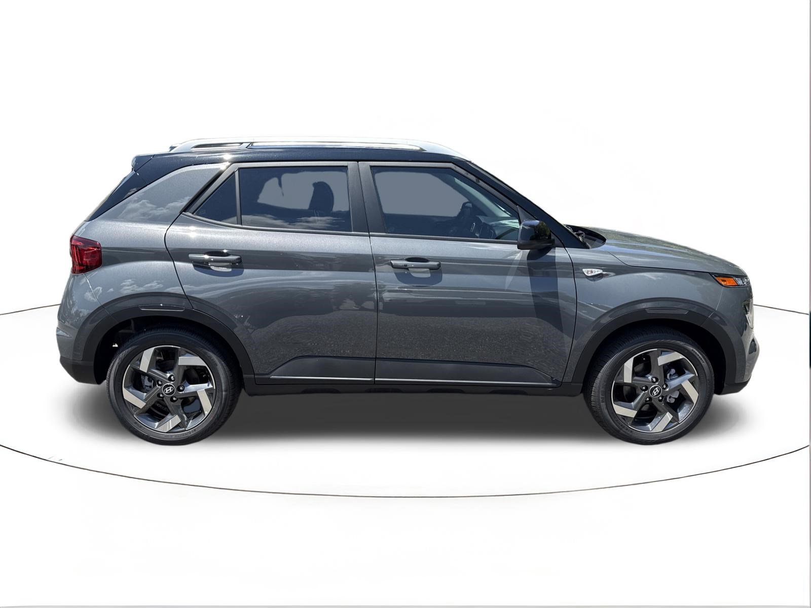 New 2026 Hyundai Venue SEL FWD image 2