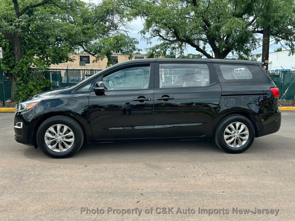 Used 2019 Kia Sedona L FWD image 17