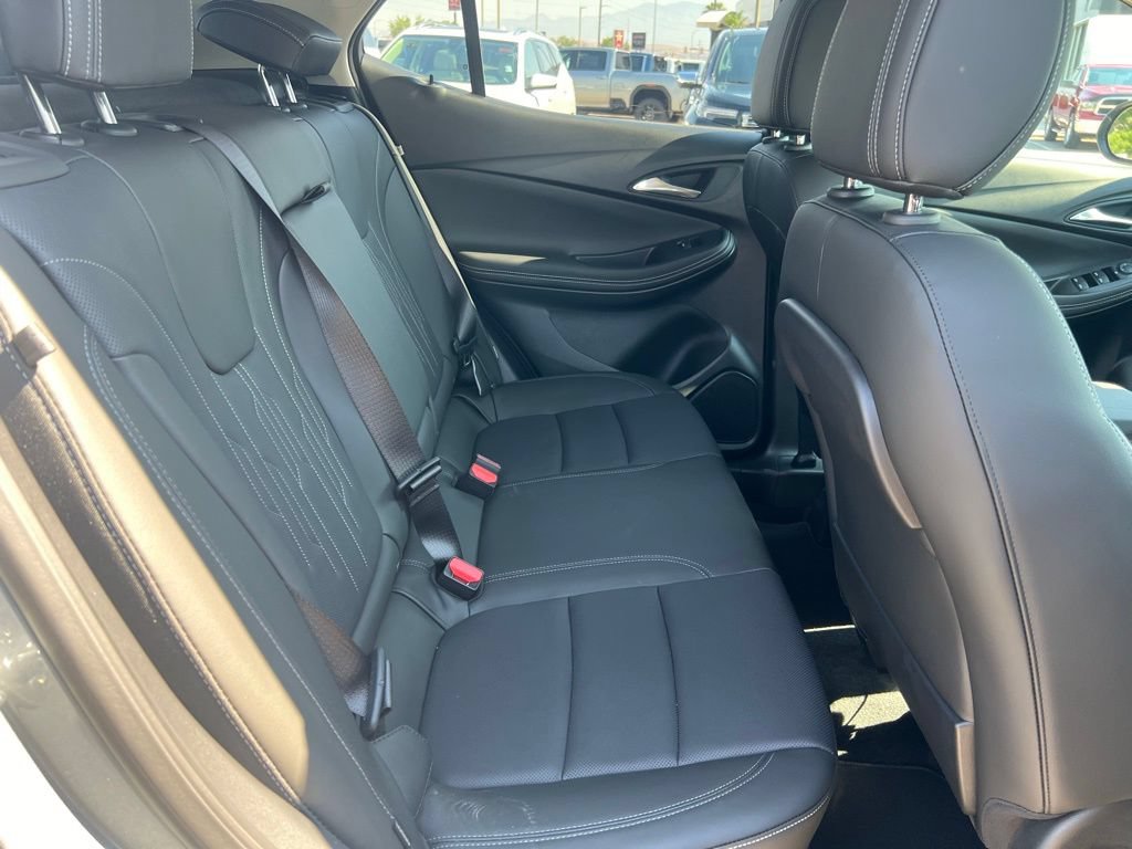 Used 2025 Buick Encore GX Avenir w/ Avenir Technology Package AWD/4WD image 19