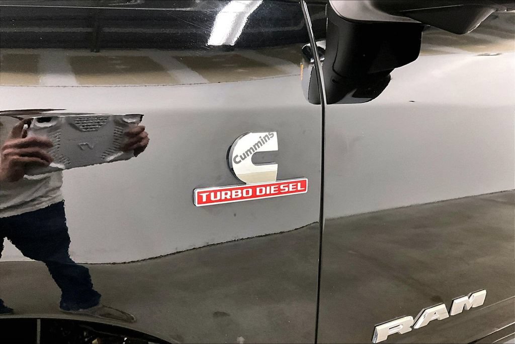 Used 2024 RAM 3500 Laramie w/ Towing Technology Group AWD/4WD image 25