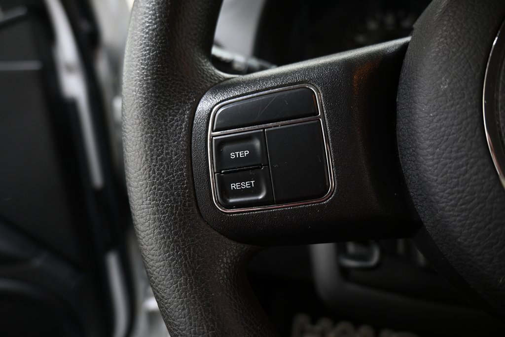 Used 2012 Jeep Compass Sport image 10