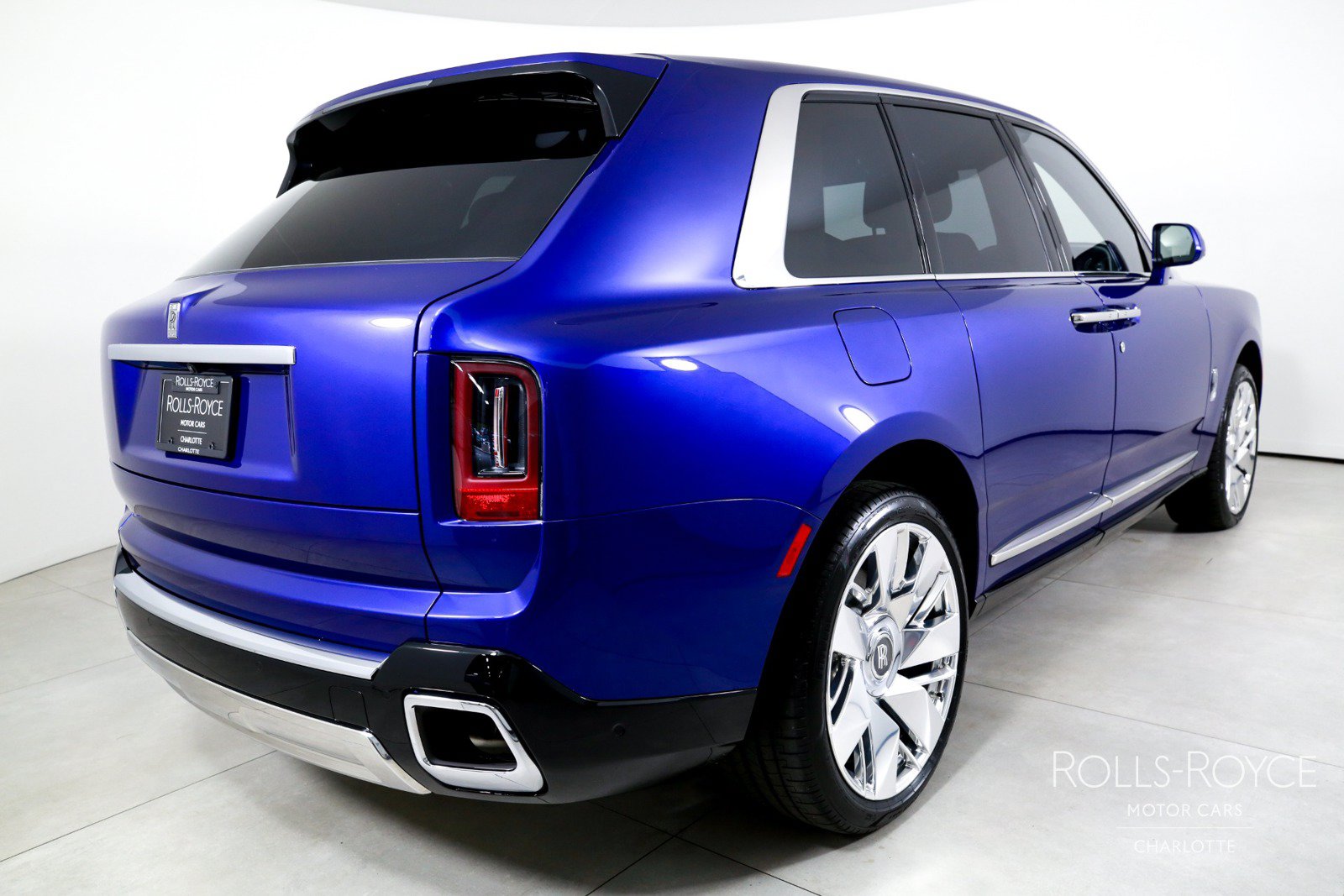 New 2026 Rolls-Royce Cullinan w/ Cullinan Package AWD/4WD image 2