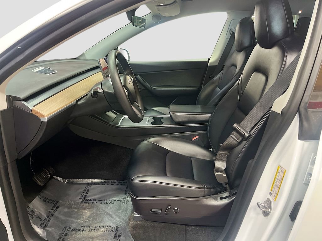Used 2022 Tesla Model Y Long Range image 19