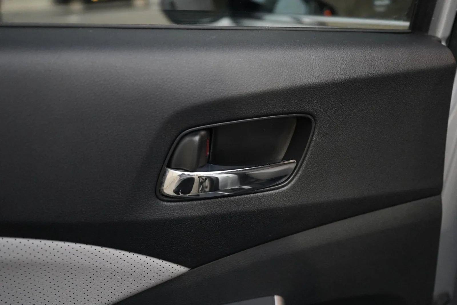 Used 2016 Honda CR-V Touring image 28