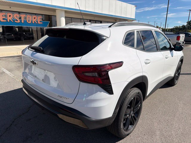 Used 2025 Chevrolet Trax ACTIV w/ Driver Confidence Package FWD image 3
