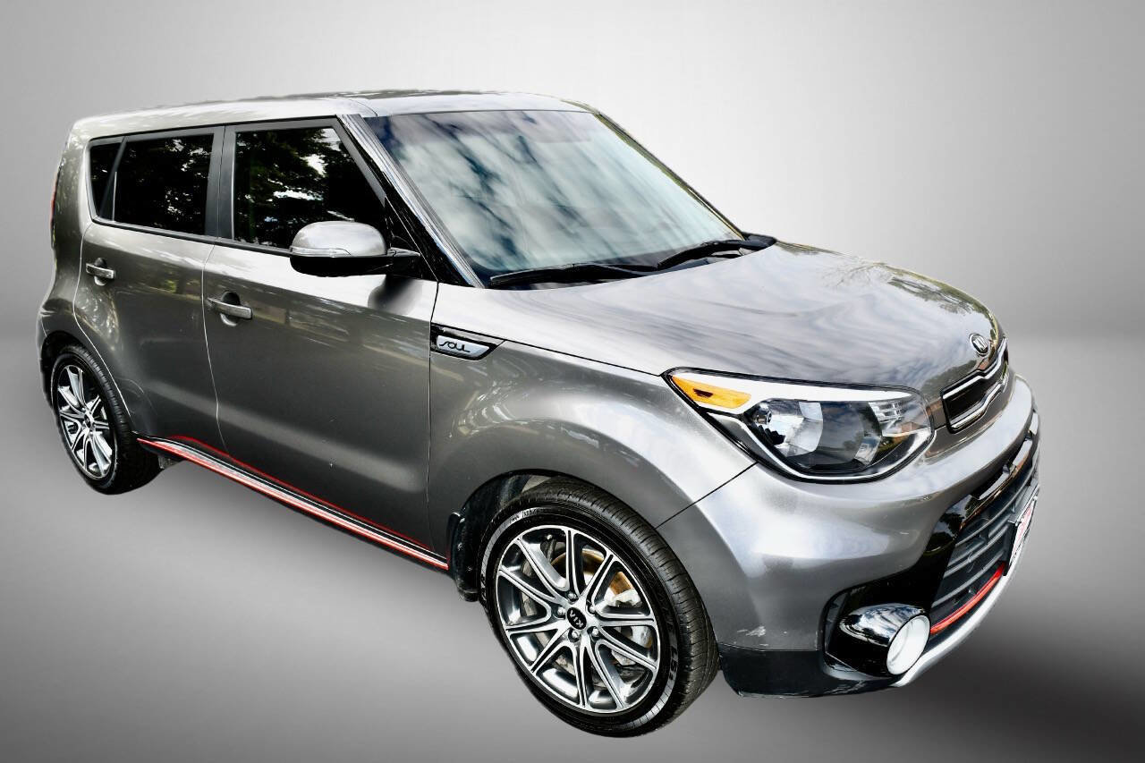 Used 2018 Kia Soul ! FWD image 9
