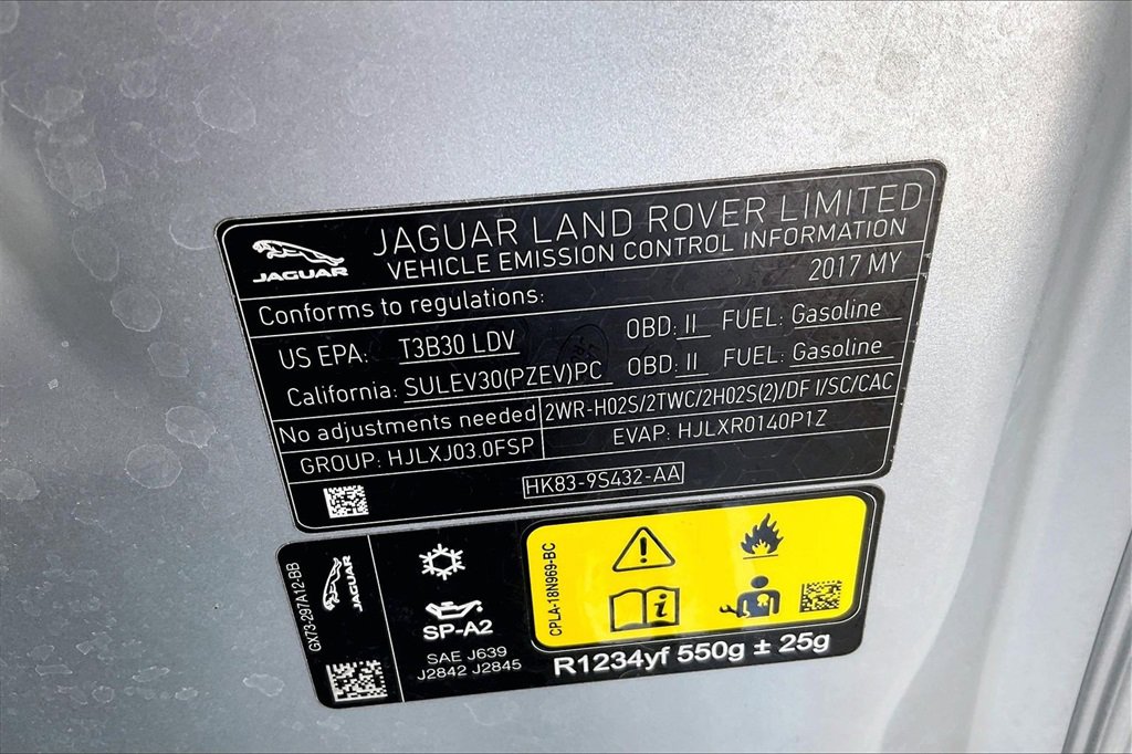 Used 2017 Jaguar F-PACE Prestige image 31