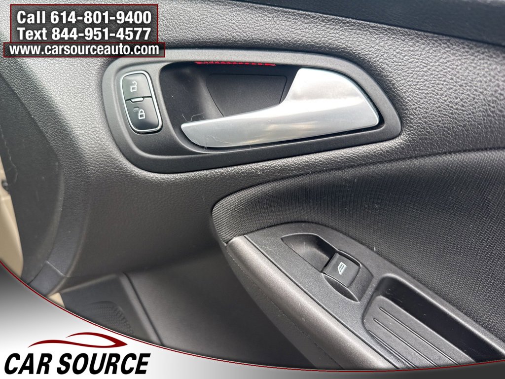 Used 2017 Ford Focus SEL w/ Cold Weather Package image 37