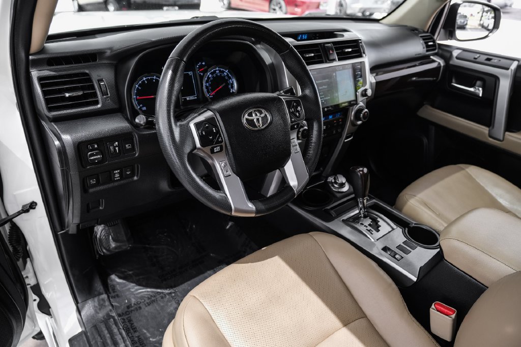 Used 2022 Toyota 4Runner Limited AWD/4WD image 2