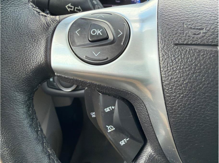 Used 2013 Ford C-MAX Energi SEL FWD image 17
