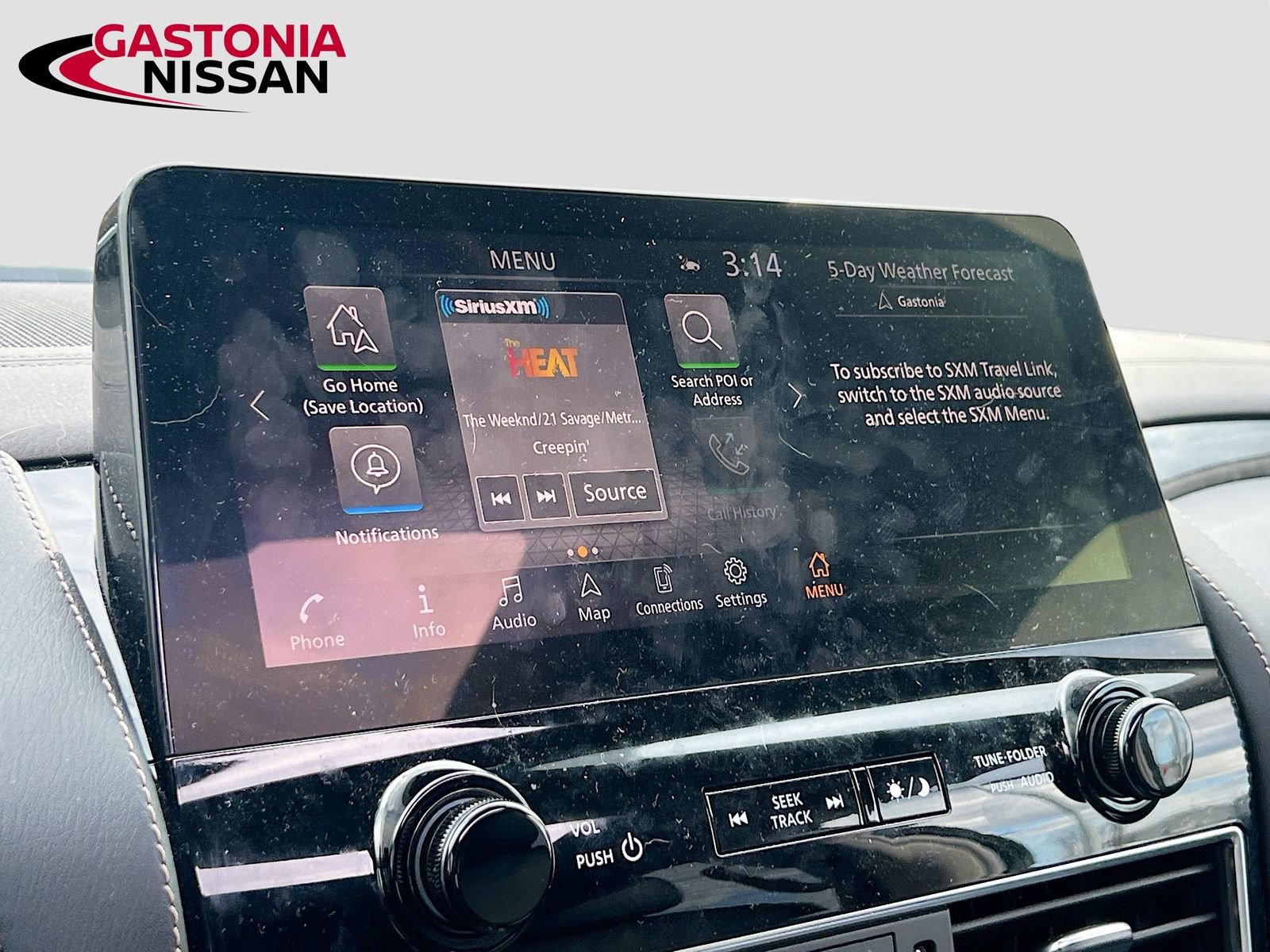 Used 2024 Nissan Armada Platinum w/ Captain's Chairs Package image 19