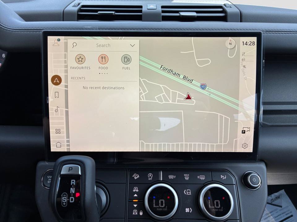 New 2026 Land Rover Defender 110 X-Dynamic SE AWD/4WD image 17