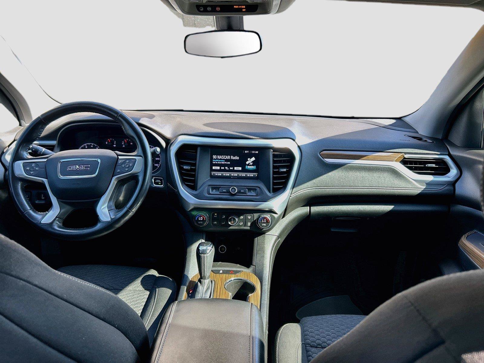 Used 2019 GMC Acadia SLE FWD image 16