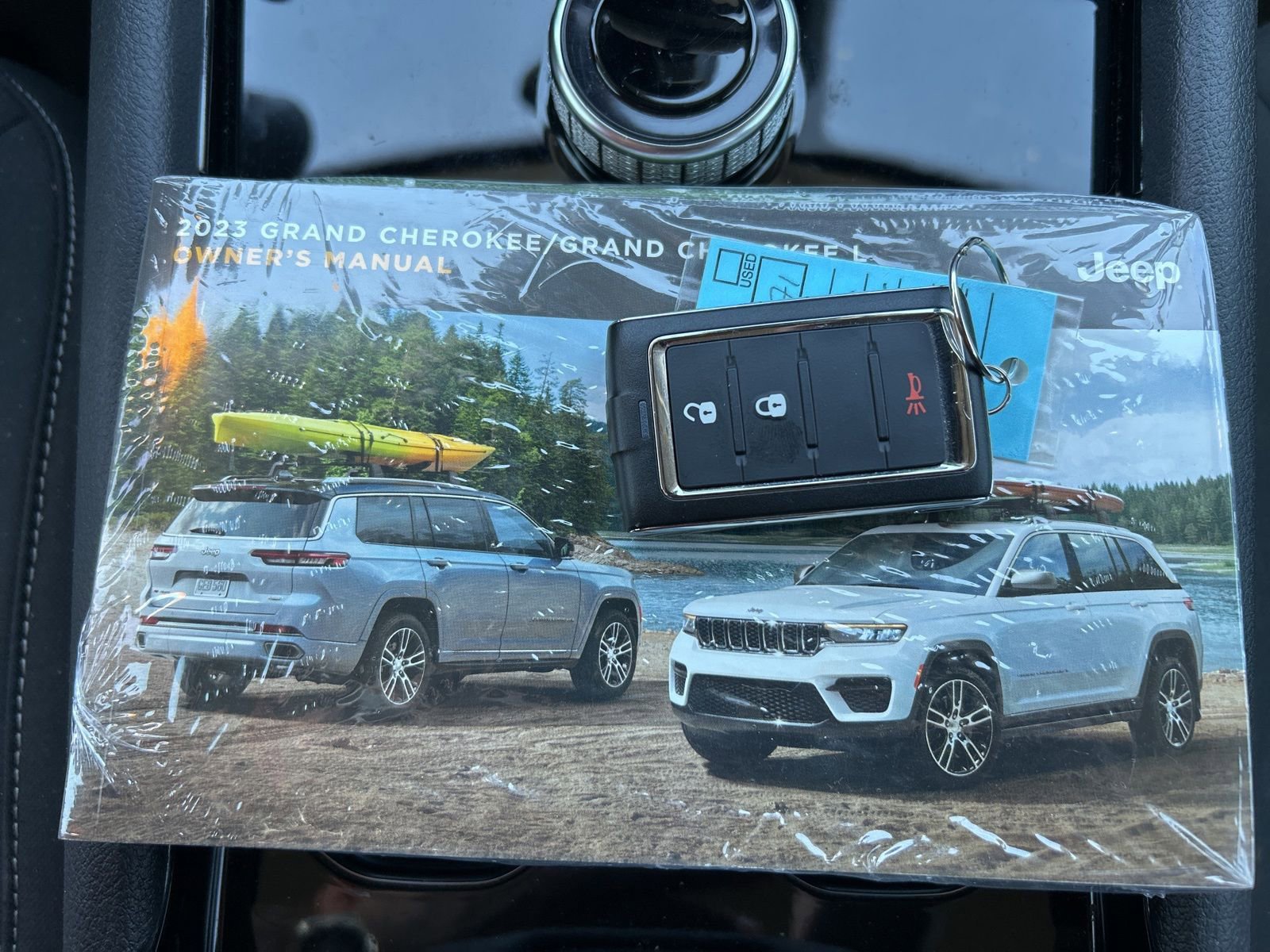 Used 2023 Jeep Grand Cherokee Laredo image 19