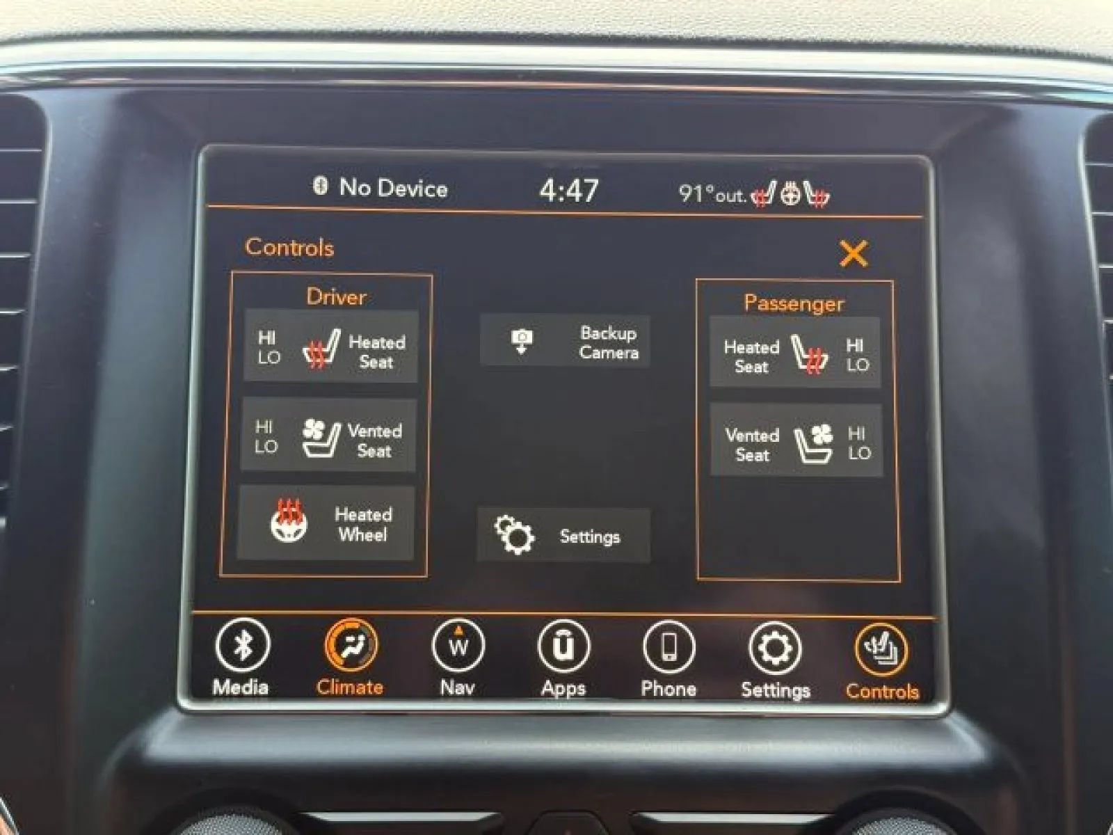 Used 2018 Jeep Grand Cherokee Overland AWD/4WD image 29