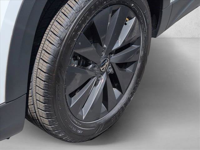 Certified 2023 Volkswagen Taos S FWD image 24