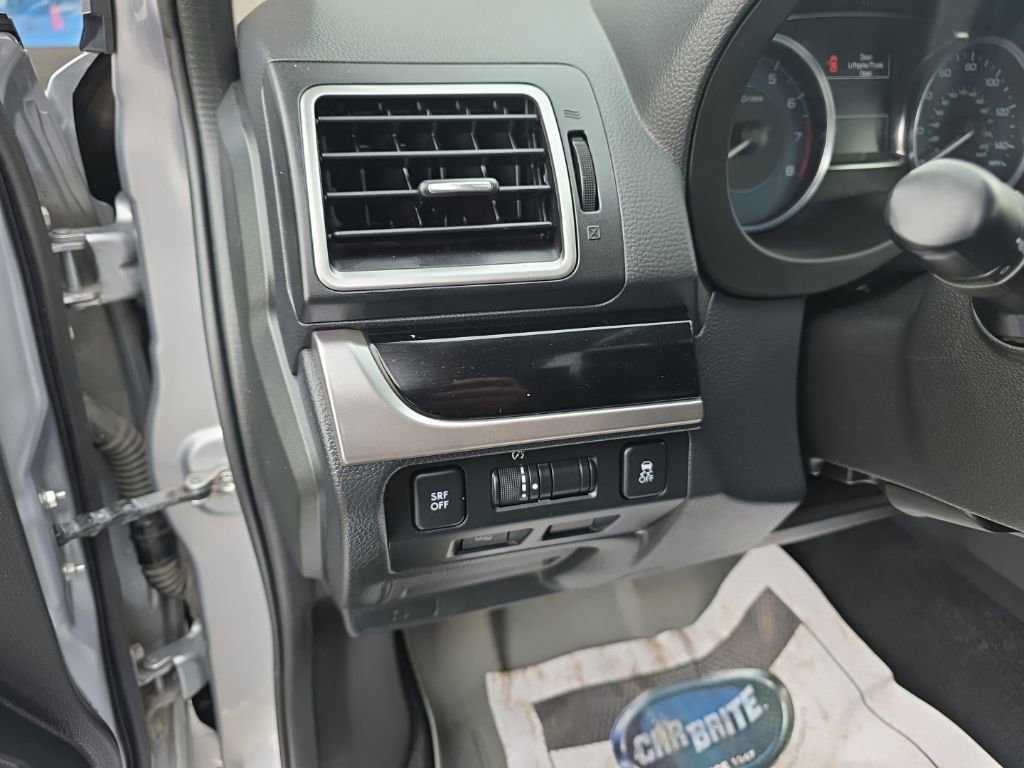 Used 2017 Subaru Crosstrek 2.0i Limited image 9