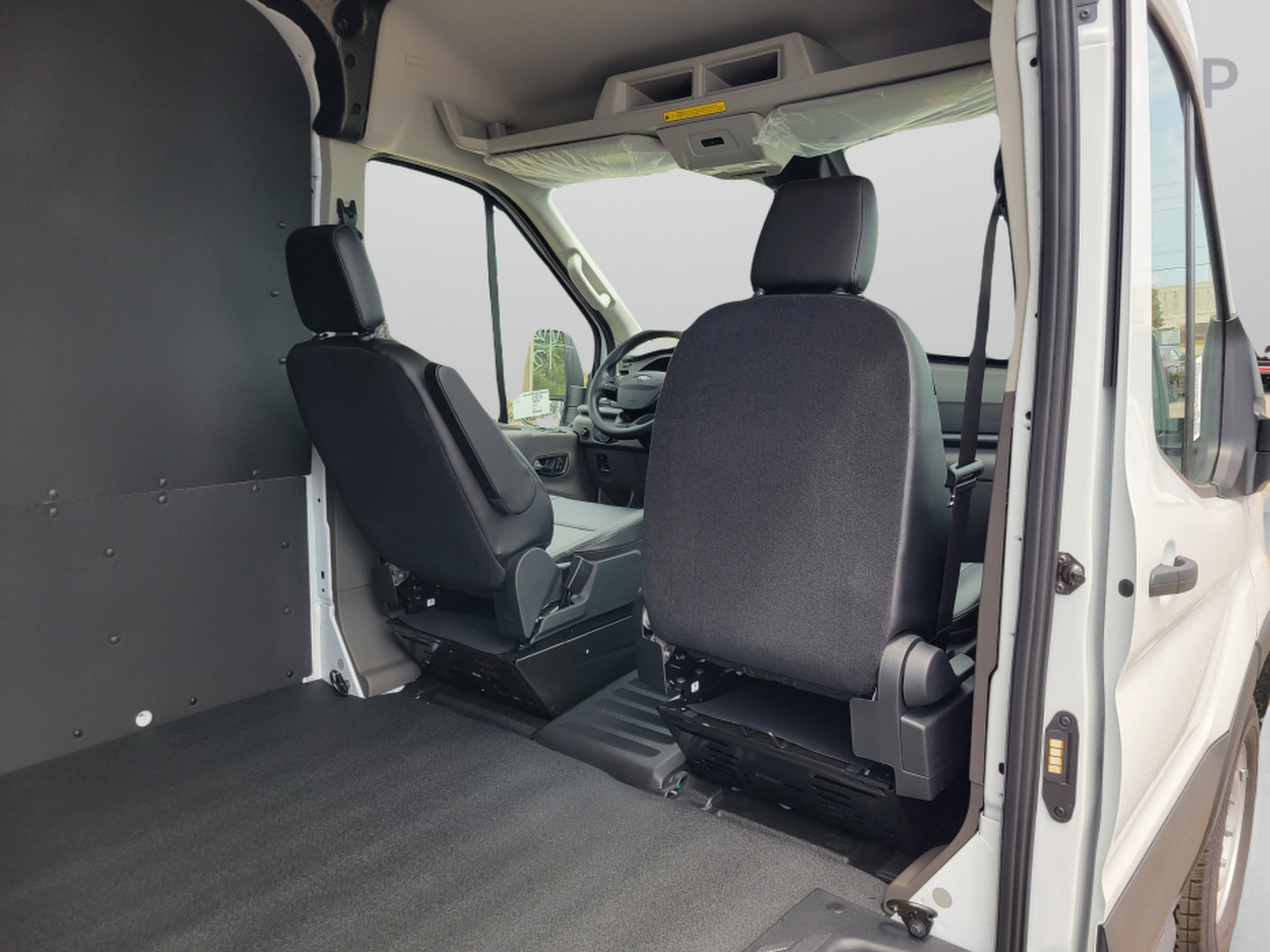 New 2026 Ford Transit 250 148 Medium Roof RWD image 6