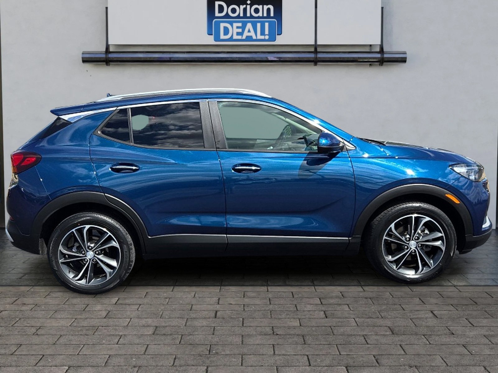 Used 2021 Buick Encore GX Select FWD image 2