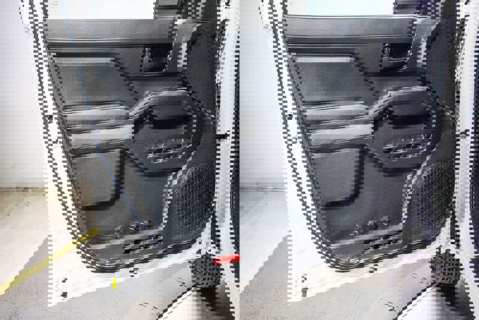 Certified 2025 Toyota Tacoma SR5 image 23