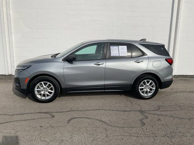 Used 2024 Chevrolet Equinox LS w/ LS Convenience Package image 29