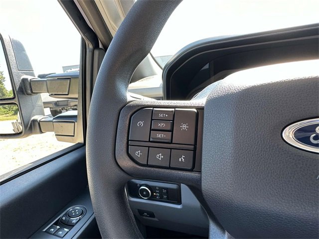 New 2025 Ford F550 4x4 Regular Cab Super Duty w/ XL Chrome Package image 20