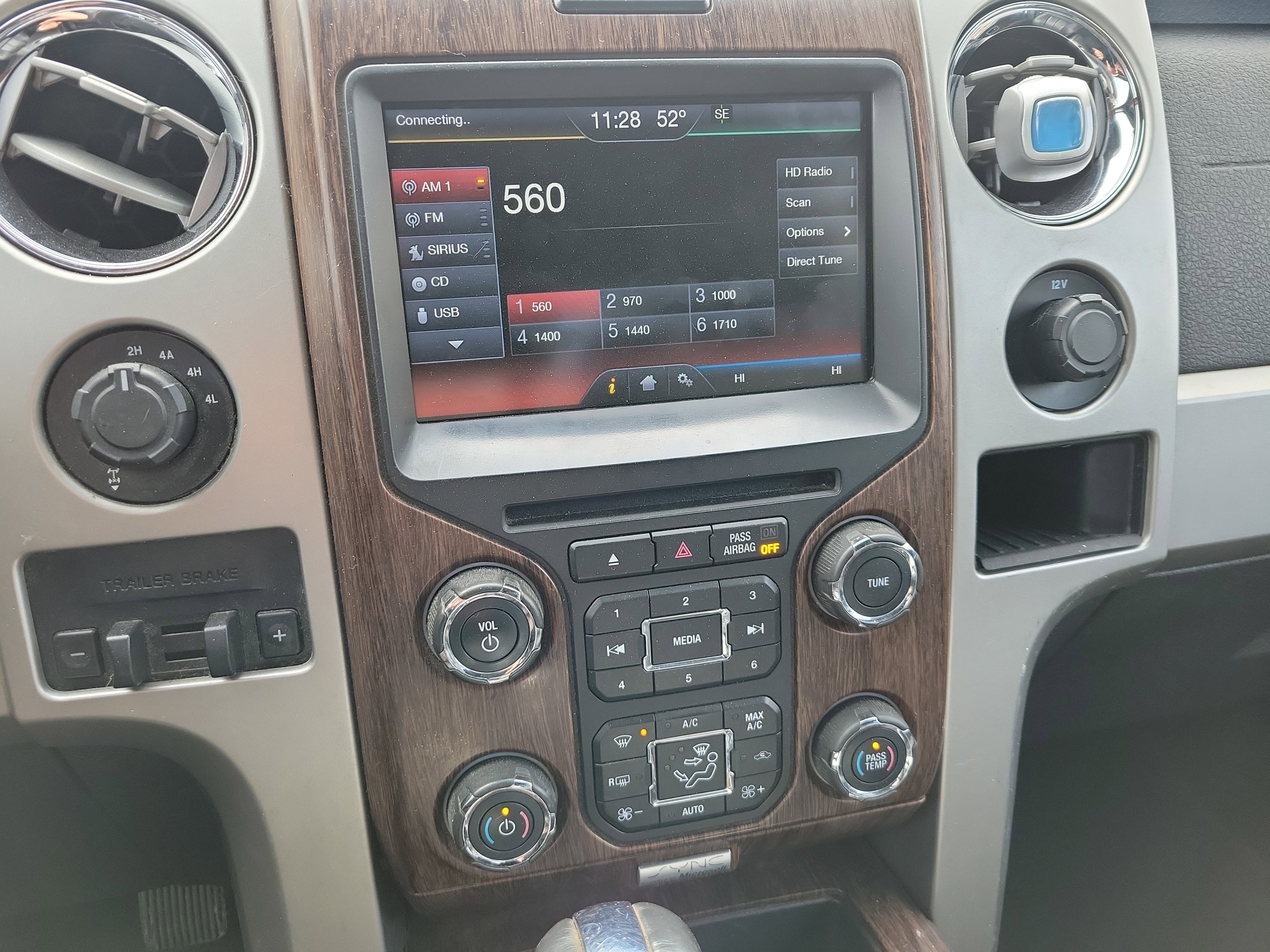 Used 2014 Ford F150 Lariat w/ Equipment Group 502A Luxury image 20