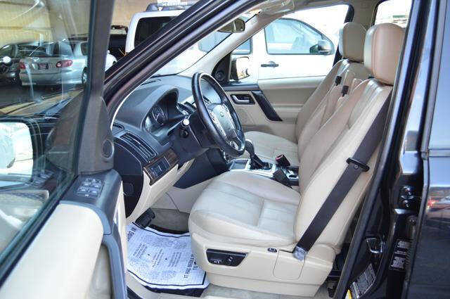 Used 2013 Land Rover LR2 HSE AWD/4WD image 46