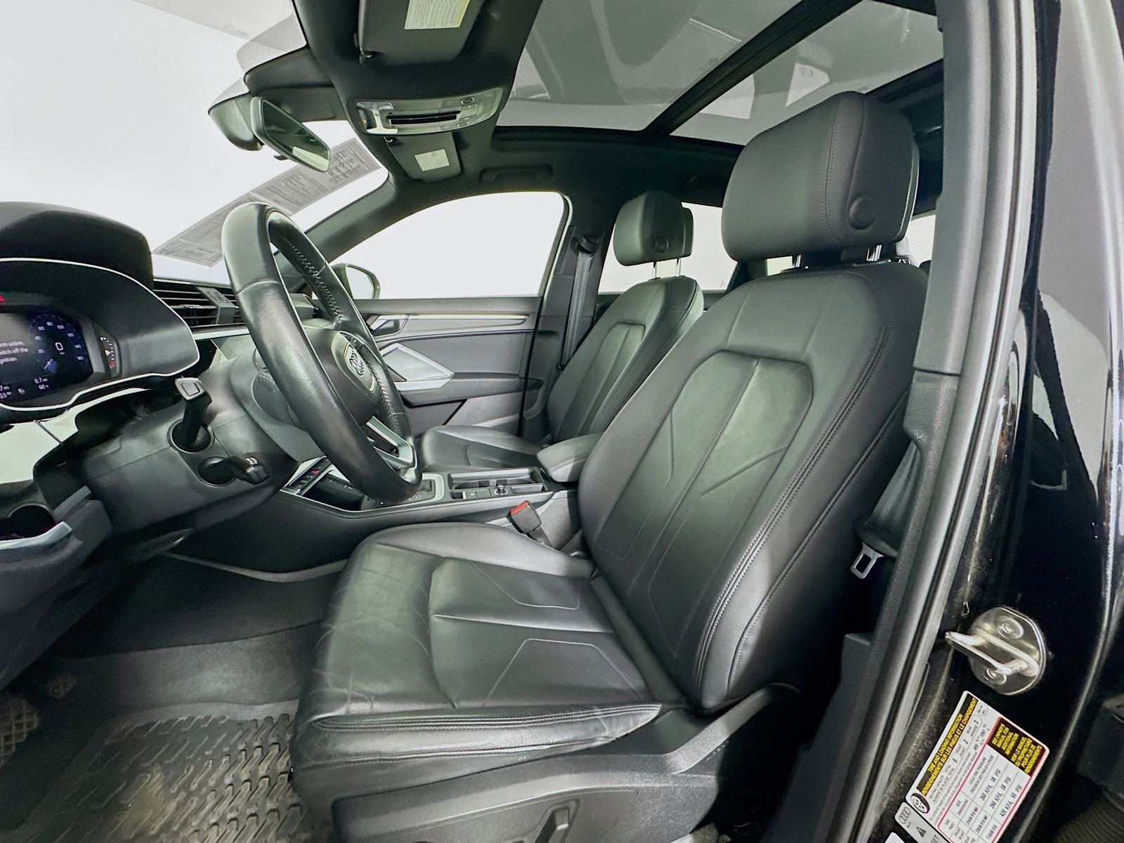 Used 2020 Audi Q3 2.0T Premium w/ Convenience Package image 21